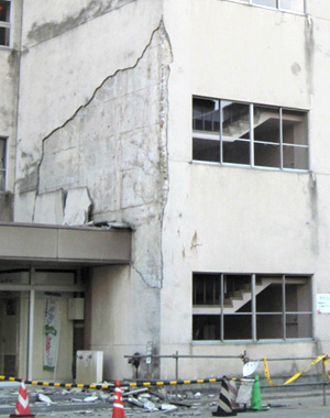 身近にある危険、コンクリート構造物の劣化問題。